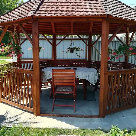 Apartment Tiszavirag Apartmanhaz Szegedin