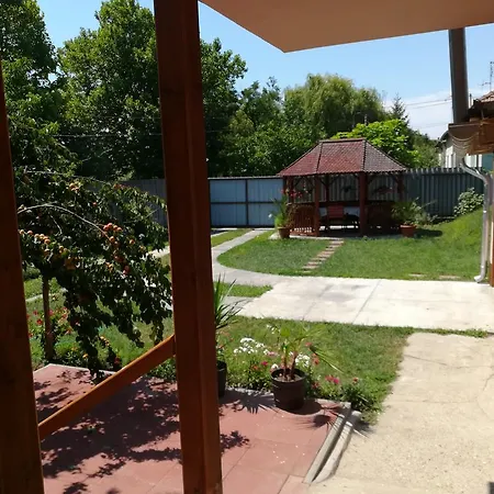 Tiszavirag Apartmanhaz Apartmán
