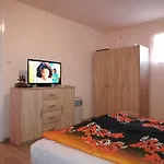 Tiszavirag Apartmanhaz 아파트