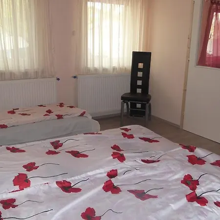 Tiszavirag Apartmanhaz Апартаменты Сегед