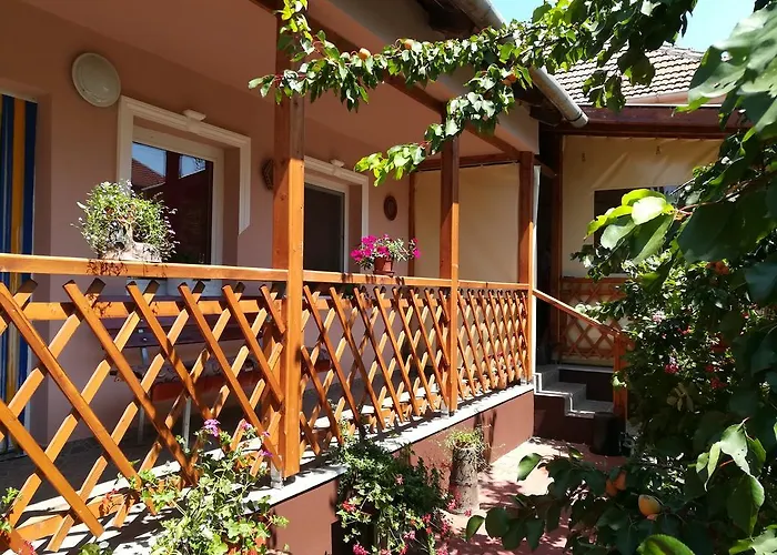 Tiszavirág Apartman *