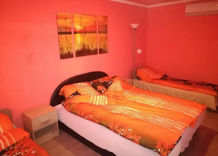Tiszavirag Apartmanhaz